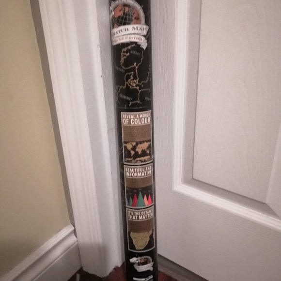 Brand new scratch off map - Picture 2 of 2